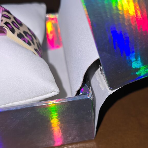 Juicy Couture Black Label NWT Purple leopard print watch NIB - Picture 3 of 3